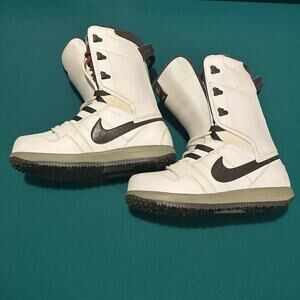 Nike Vapen ホワイト スノーボードブーツ　貴重 Nike | Shoes | Nike Vapen Snowboard Boots Mens Size 2 Eu 46